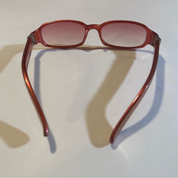 Rose/Gold plastic frame sunglasses NWOT, rose lenses, lenses 2” W x 1 1/4” H - Picture 3 of 4